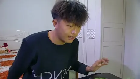 Chocolates-001 webcam model stream image