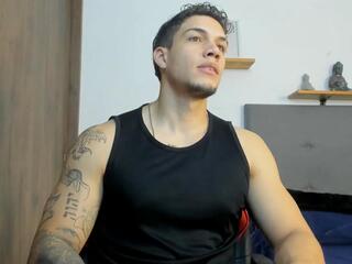 Axel Tylor webcam model stream image