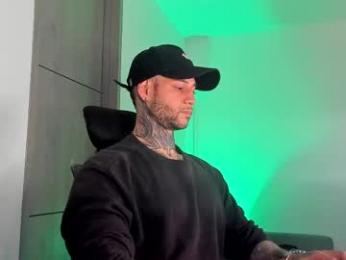 _jamesleandros webcam model stream image