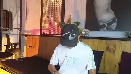 AlanCutee webcam model stream image