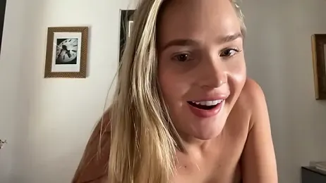 xo_madeline webcam stripchat model stream image