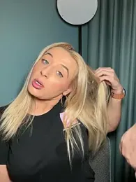 Strongqueen webcam model stream image