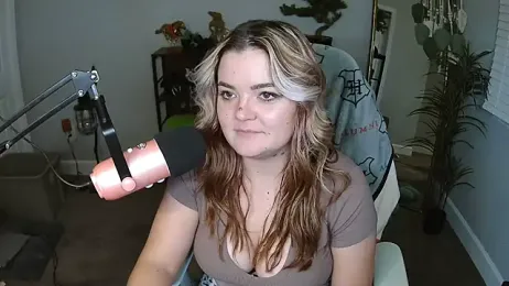 Briieverly webcam model stream image