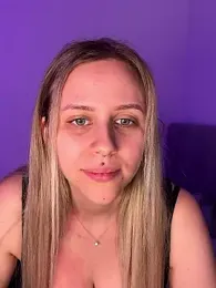 lunawolf21 webcam model stream image