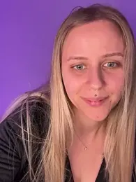 lunawolf21 webcam model stream image