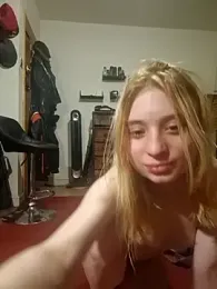 cinnamon-xx webcam model stream image