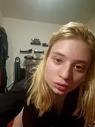 cinnamon-xx webcam model stream image