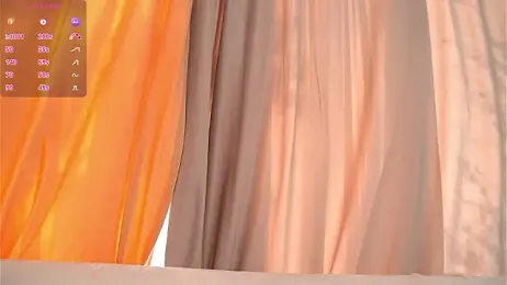 LindaFarm webcam model stream image