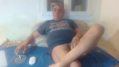 crownman webcam model stream image