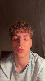 Twinkitaporcell webcam model stream image