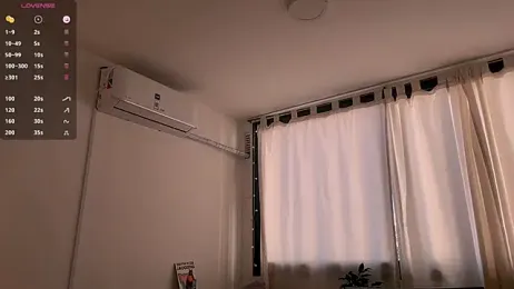 Your_Hand_In_mine webcam model stream image