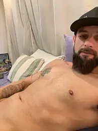 DaleCerbasi webcam model stream image