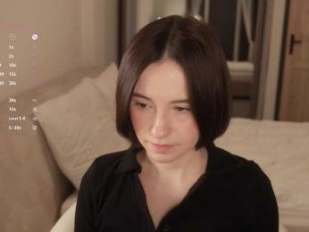 MissEssie webcam bongacams model stream image