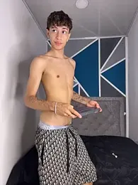 Douglas_x webcam model stream image