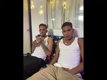 Mike_and_Rayan webcam model stream image