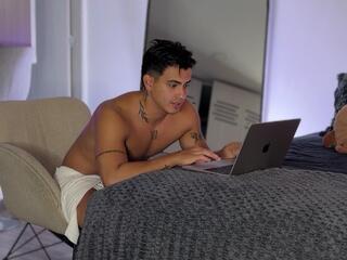 Maurice Lewis webcam model stream image