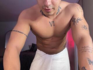 Maurice Lewis webcam model stream image