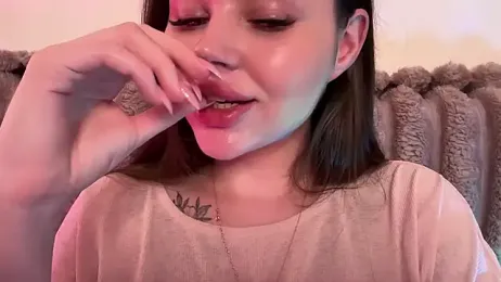 AlmaryKim webcam model stream image