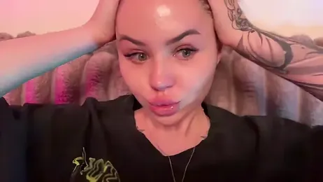 AlmaryKim webcam model stream image