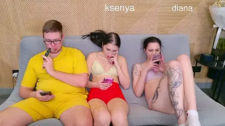 Ksenny webcam stripchat model stream image