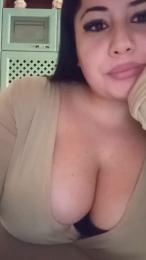 Mikela_ webcam model stream image