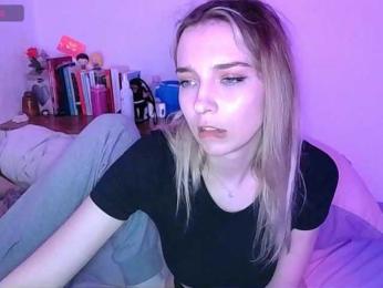 Almondmilka webcam bongacams model stream image