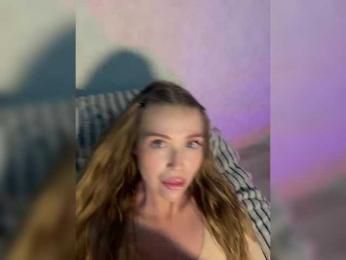 MILEDIUM webcam bongacams model stream image
