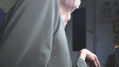 Neruda72 webcam model stream image