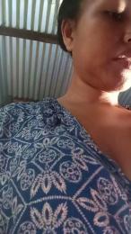 honesexy webcam model stream image