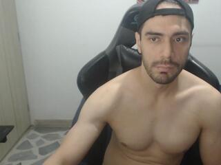Jusstin I webcam model stream image