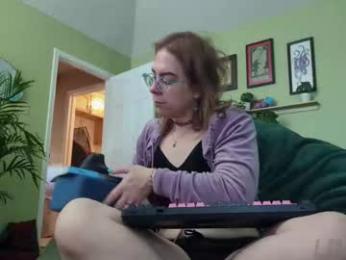 linzy19 webcam chaturbate model stream image