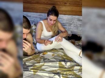 SweetCoople webcam model stream image