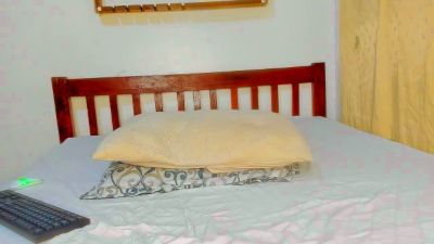 Noti_sam webcam model stream image