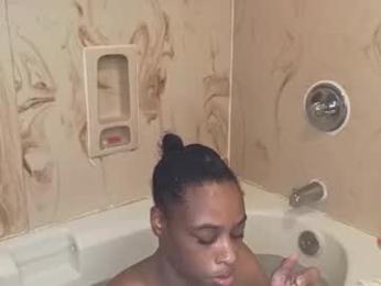 kibrombariu45 webcam model stream image