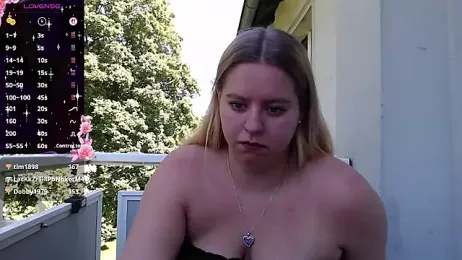 Mia_lou05 webcam model stream image