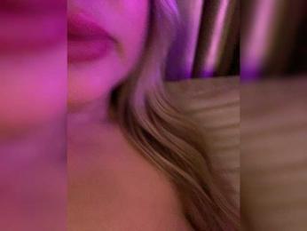 -ALLSAINT- webcam model stream image