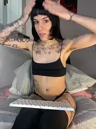giuli_zerozero webcam model stream image