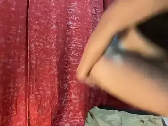 yourmommy_pia webcam model stream image