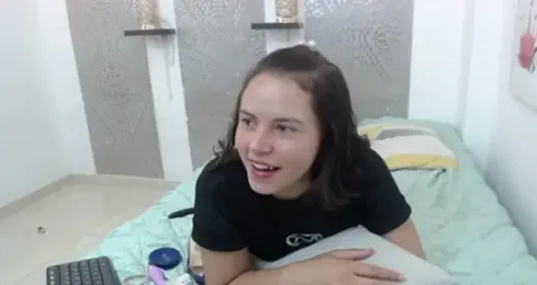 Lindsey8 webcam model stream image