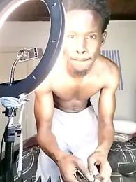 donchico0 webcam model stream image