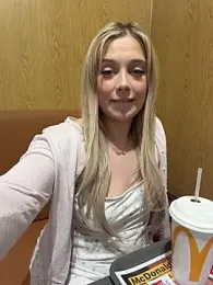 CherryAuroraa webcam model stream image