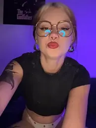 sami_zone webcam stripchat model stream image