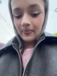 your_babymila webcam model stream image