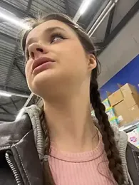 your_babymila webcam model stream image