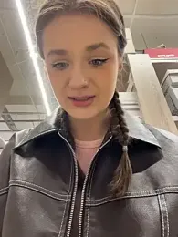 your_babymila webcam model stream image