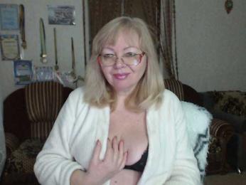 EvelynLoveShy webcam model stream image