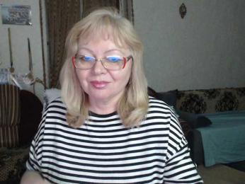 EvelynLoveShy webcam model stream image