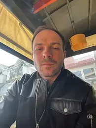 Adventurehotman webcam model stream image