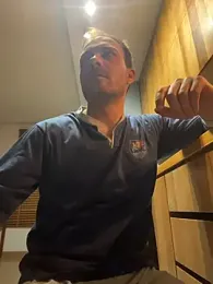 Adventurehotman webcam model stream image