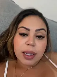 lariic webcam model stream image